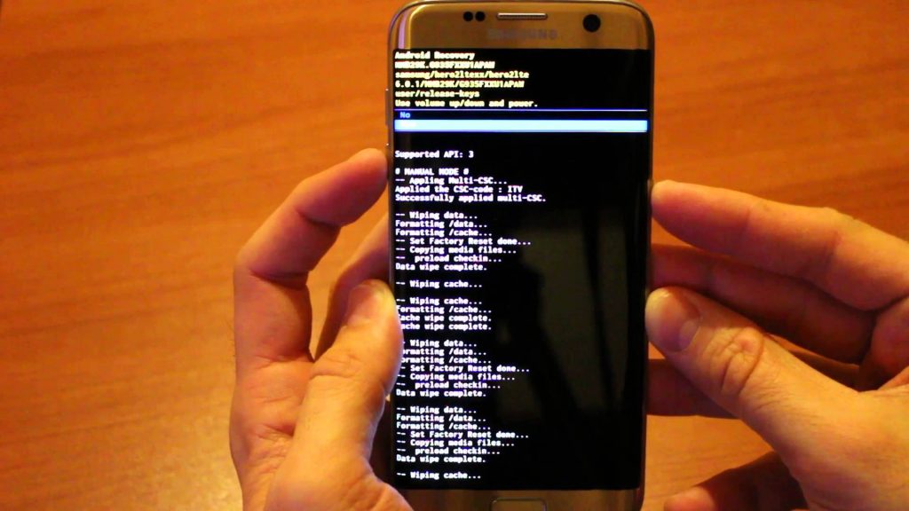 Come fare hard reset Samsung Galaxy S7 e S7 Edge