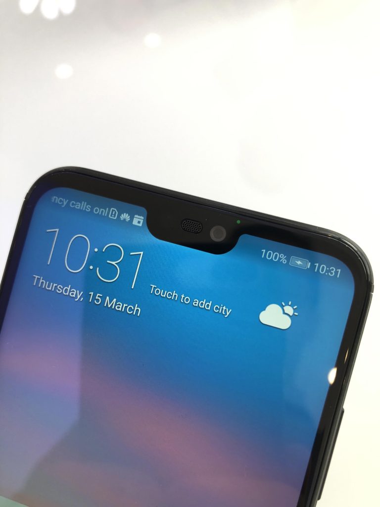 Come eliminare l'effetto notch su Huawei P20 Lite